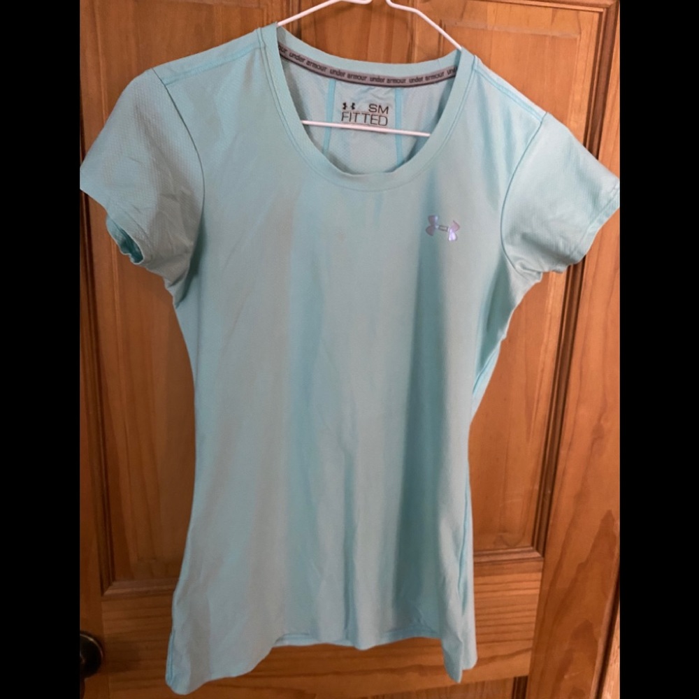 Under armor shirt